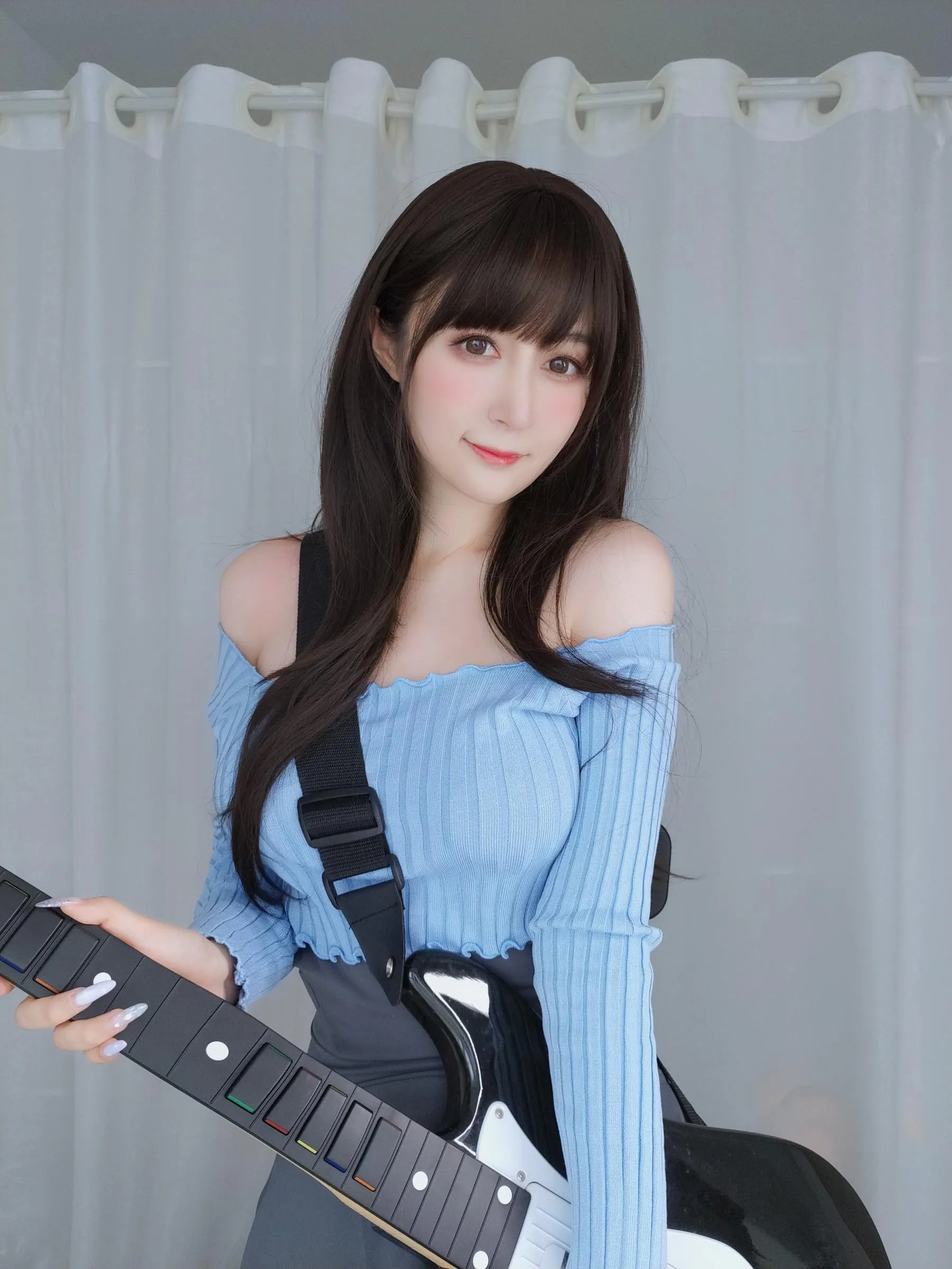 白银81 – 自撮 Vol.59 吉他妹妹 [166P]插图